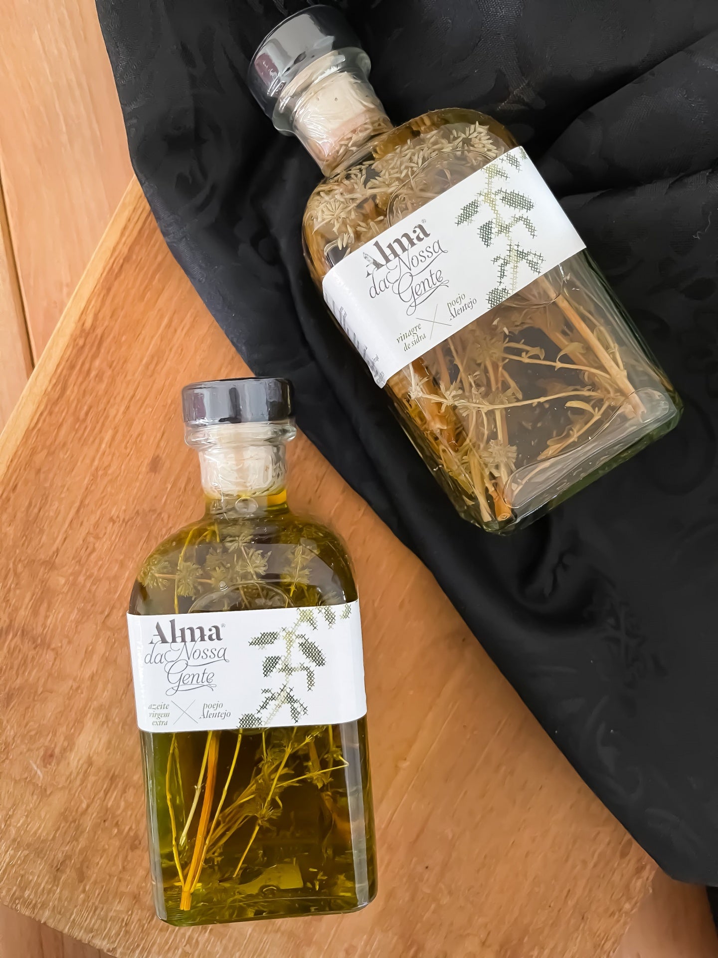 Olive Oil and Pennyroyal Seasoning - Alma Nossa Gente
