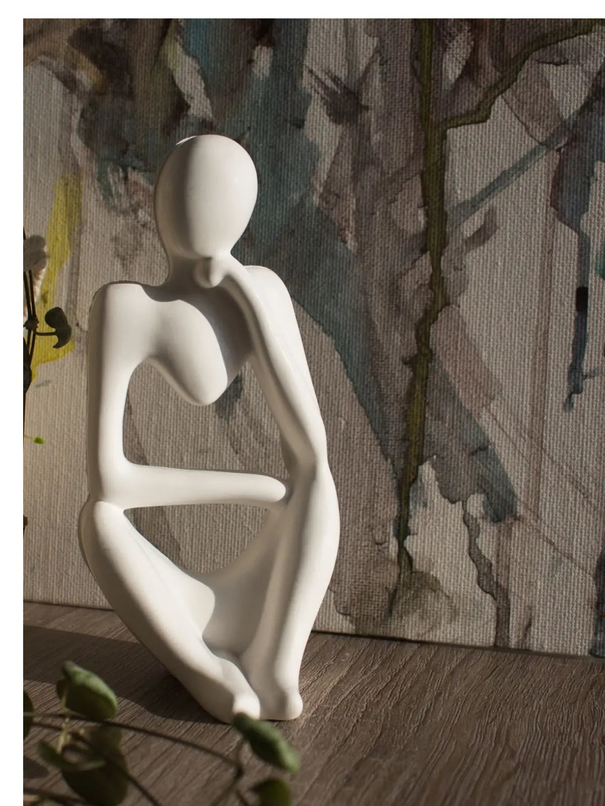 Estatueta Pensativa de Gesso Perfumado